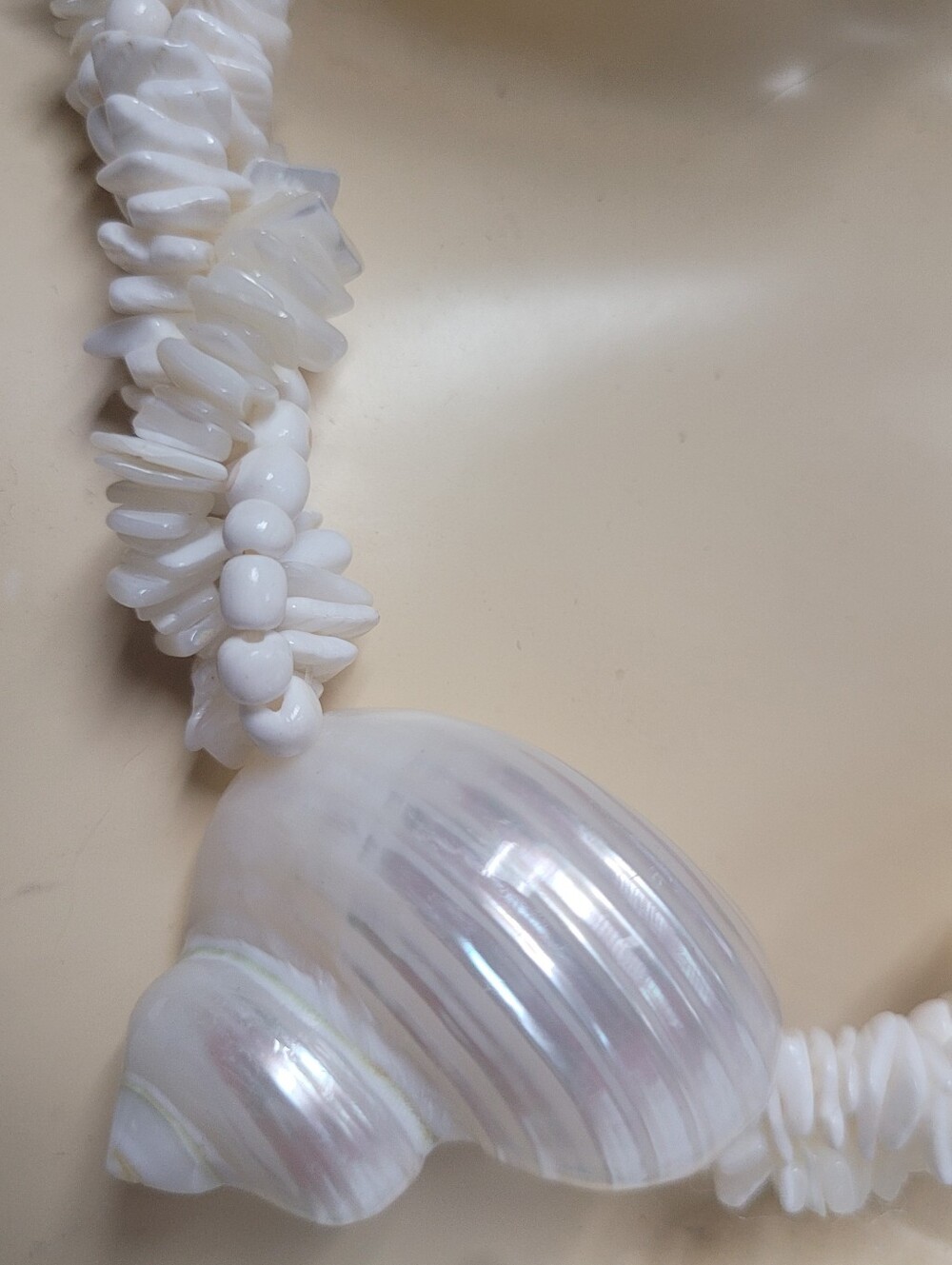 Vintage Chunky Braided Puka Shell Statement 20" Necklace - Picture 3 of 9
